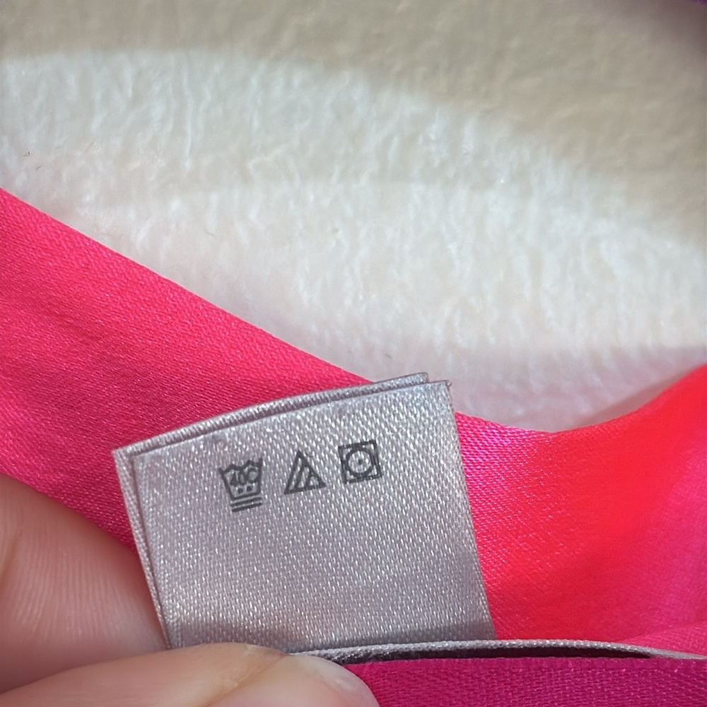 VICTORIA’S SECRET Hot Pink Robe With Pockets - Picture 10 of 12